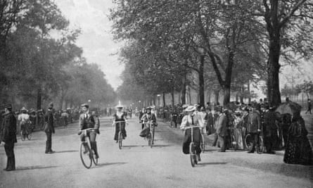 Cycling in Hyde Park, 1900.