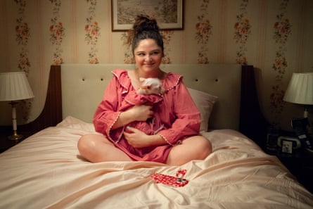 ‘Too Much is a wry portrait of Dunham’s new city.’ Stalter as Jessica.
