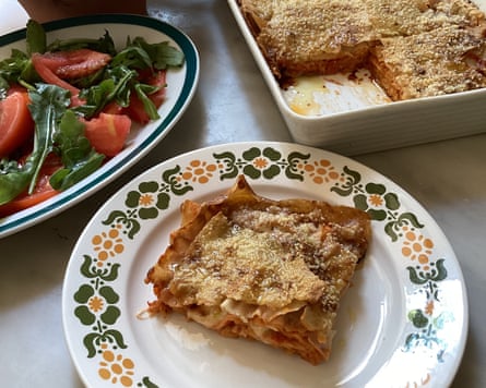 Rachel Roddy’s lasagne made with Sardinian flatbreads AKA pane carasau.