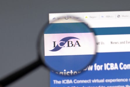 a magnifying glass hovers over the ICBA website