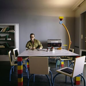 Karl Lagerfeld with his Memphis designs