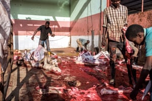 Haratine workers in the Tanwich slaughterhouse in Nouakchott
