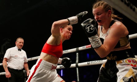 Savannah Marshall (centre) on her way to victory over Femke Hermans in her second defence of the WBO middleweight title