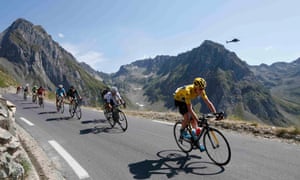 Froome leads Quintans, Nibali and Valverde along the Tourmalet pass