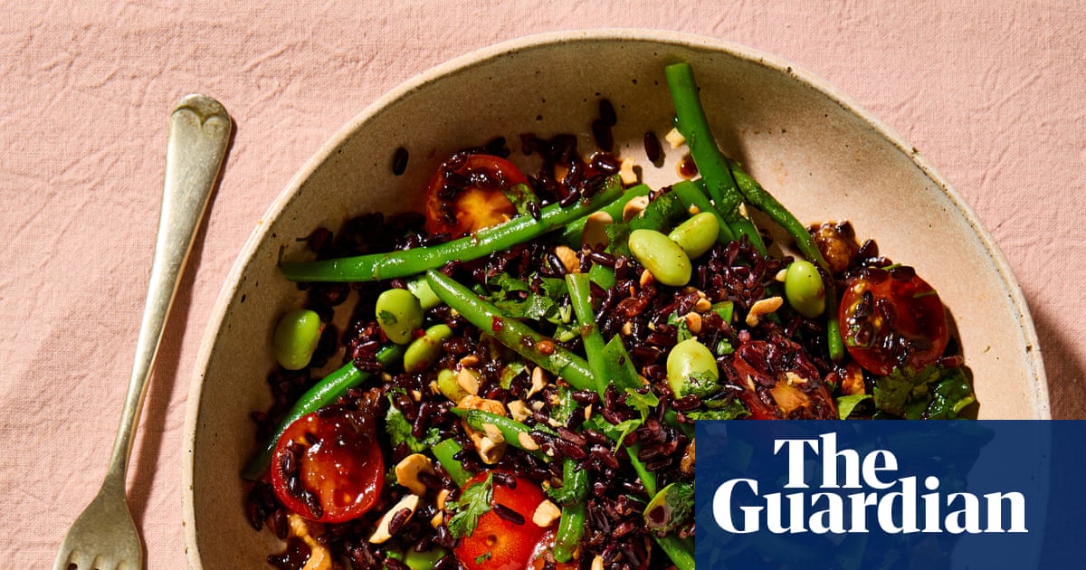Meera Sodhas recipe for black rice salad with tomatoes, tamarind and green beans | Meera Sodha recipes
