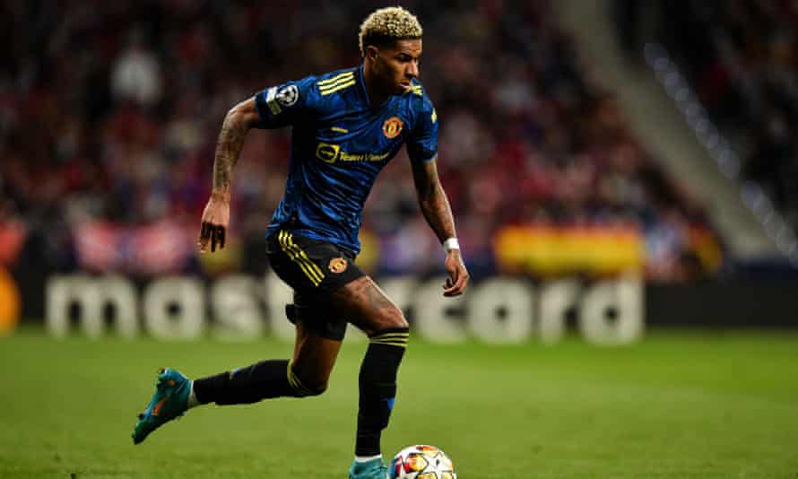 Marcus Rashford en posesión ante el Atlético de Madrid