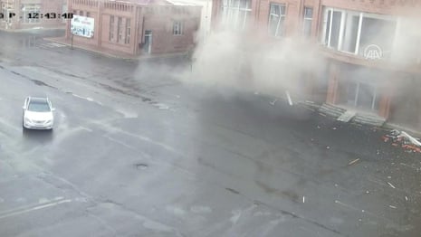 Footage shows shelling in Azerbaijani city of Ganja – video