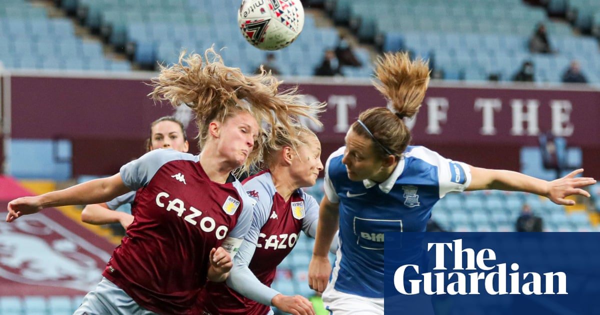 Female footballers may face greater risk of dementia, says expert