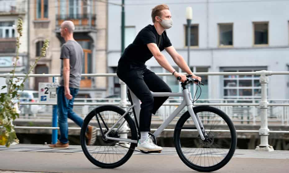 Dutch Government Pilots Technology To Cut E Bike Road Deaths Netherlands The Guardian Dutch Government Pilots Technology To Cut E Bike Road Deaths Netherlands The Guardian