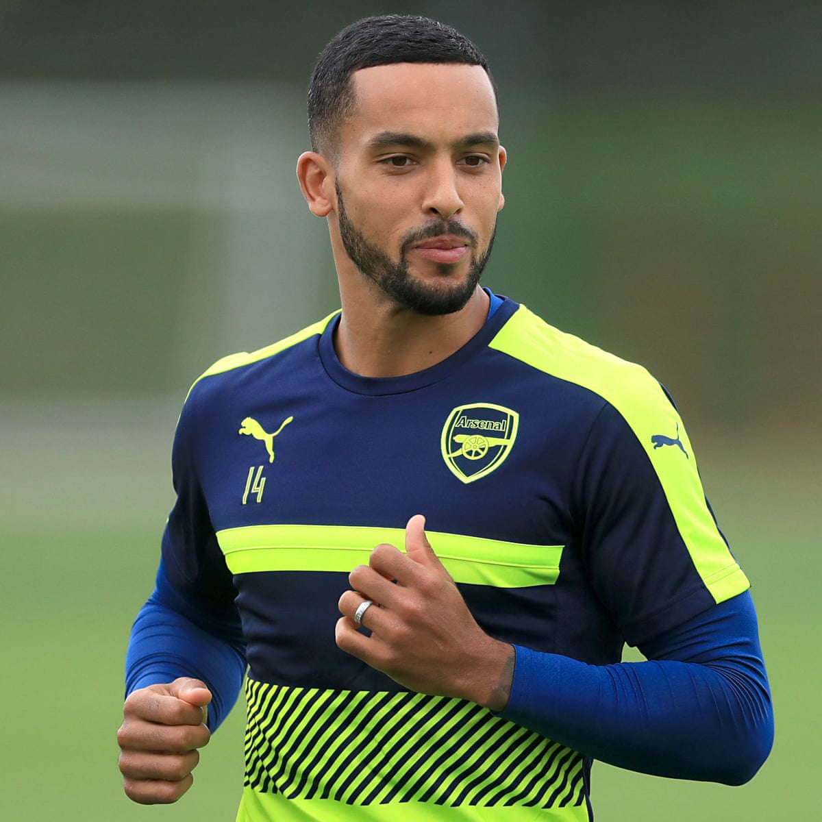Theo Walcott Admits Credits New Work Ethic With Transforming His Arsenal Form Football The Guardian