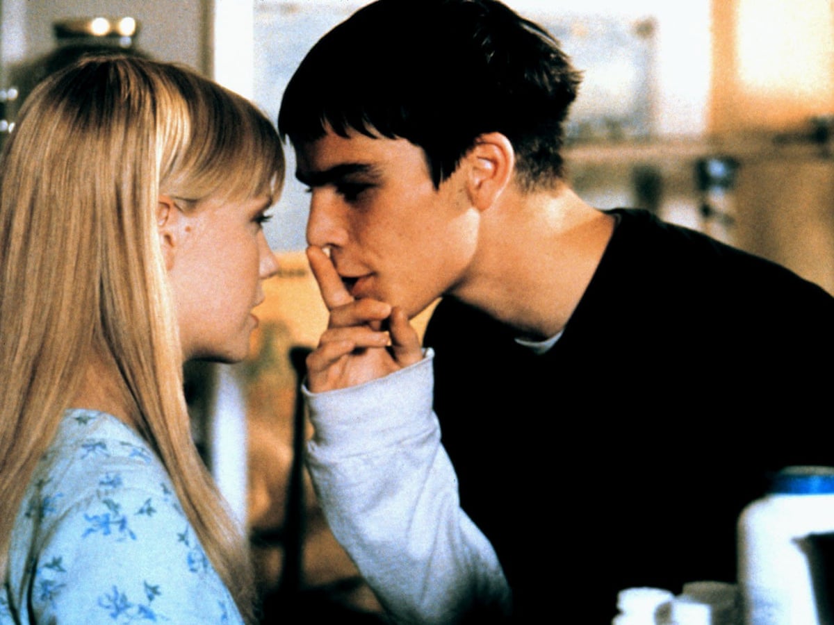 The Faculty Teen Angst Budding High School Romance And Evil Alien Parasites Culture The Guardian