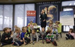 The parents who accused Carly Fiorina of using their children for anti-abortion propaganda after schoolchildren visiting the Iowa botanical garden become part of a backdrop for her speech on abortion