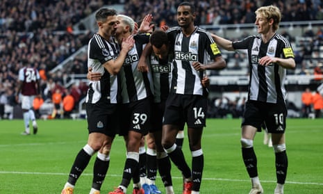 Manchester City Woes Continue, Fulham End 45-Year Wait, More Misery for Manchester United: Premier League Boxing Day Recap 5 Sandro Tonali pulls the strings as Newcastle beat 10-man Aston Villa | Premier League | The Guardian