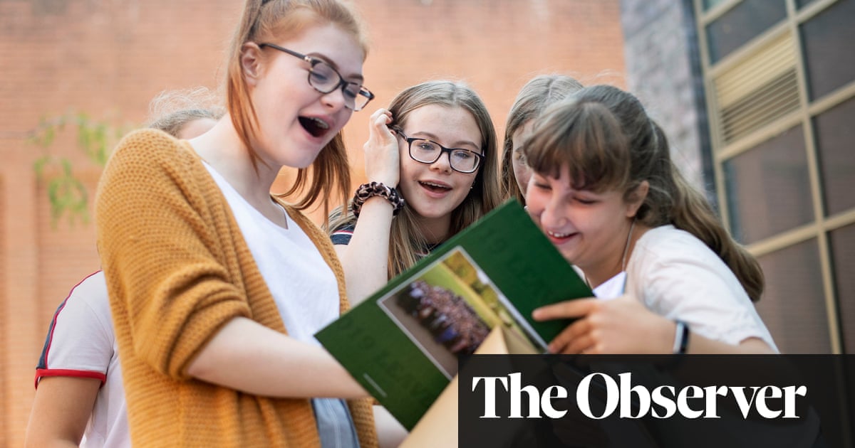 ‘Easier’ exams offered by private schools smooth pupils’ entry to top universities