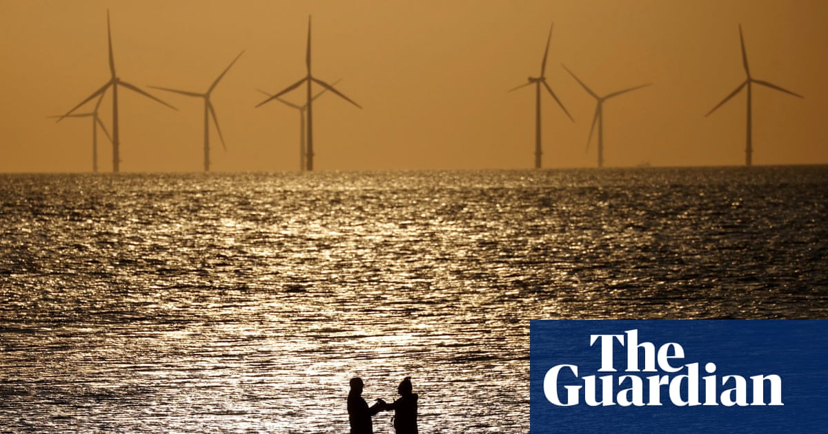UK must double down on renewables as wars drive up energy costs, experts say