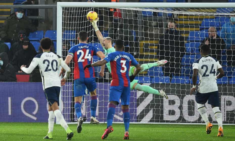 Vicente Guaita makes an injury-time save from Eric Dier’s free-kick to earn Crystal Palace a point