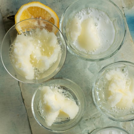 Sorbet lemon dan prosecco.