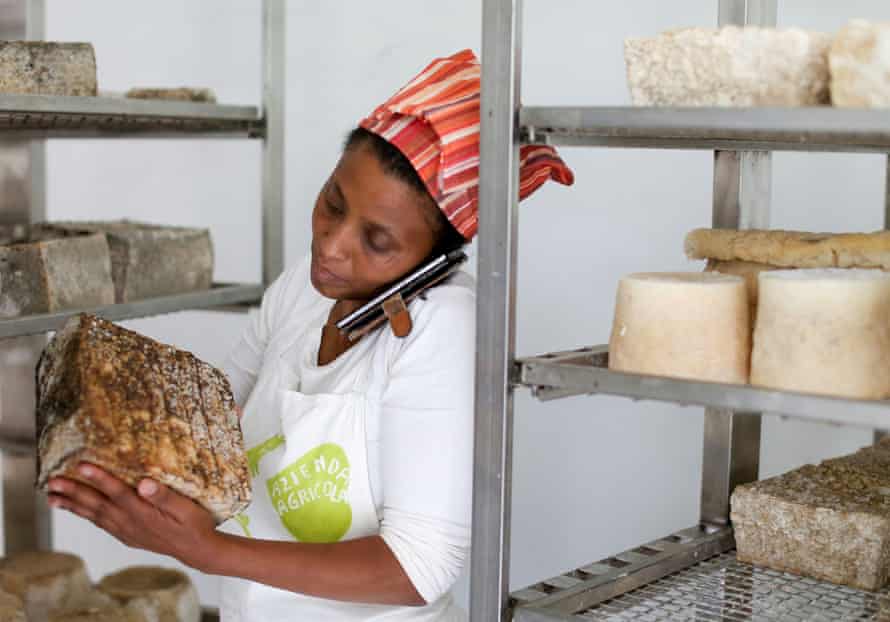 Agitu Ideo Gudeta produjo leche y queso orgánicos utilizando métodos ecológicos.