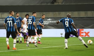 Romelu Lukaku: he’s no Chris Nicholl.