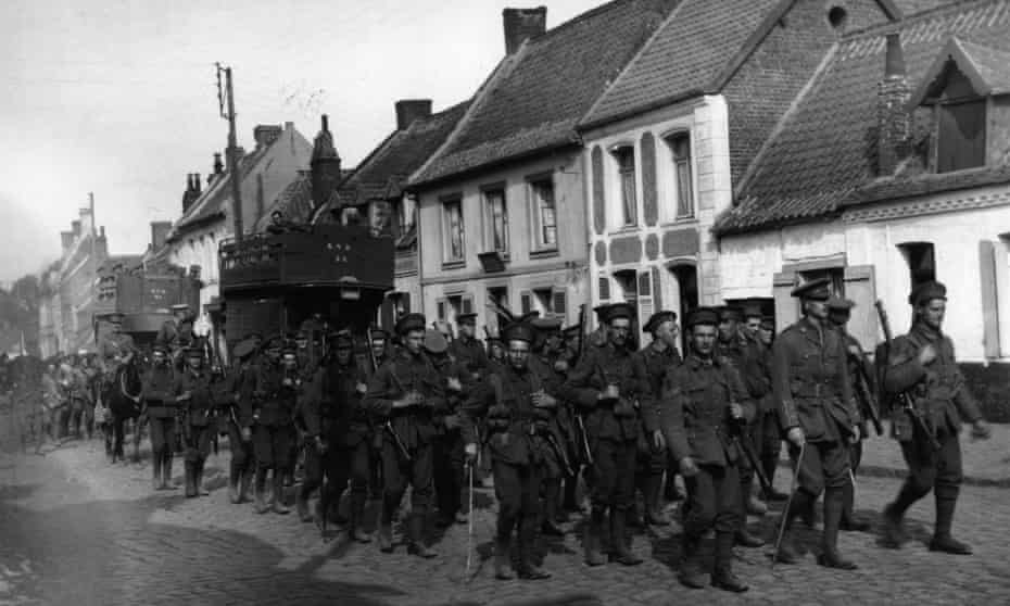 British troops returning from the line after the Battle of Loos in France, 1915.