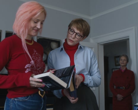 Vicky Krieps, Cate Blanchett and Charlotte Rampling in Father Mother Sister Brother.