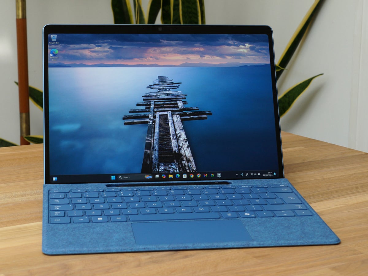 Microsoft Surface Pro 11 Snapdragon X Elite Review: The Best AI PC Laptop for 2025 in the UK? 6 ARM Windows laptop sales growth chart