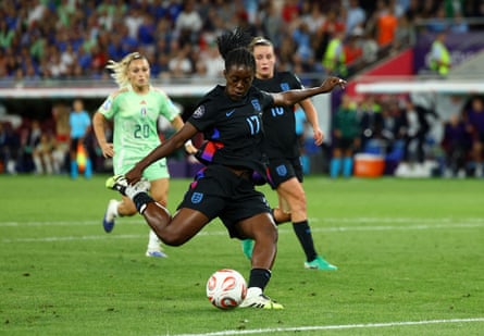 Michelle Agyemang scores for England against Italy.