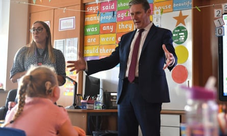 Keir Starmer at a Coventry primary school in 2020.