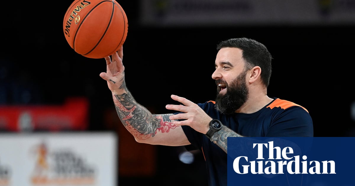 Australian basketball’s first pride round lauded despite some NBL players’ reluctance to wear LGBTQ+ jersey
