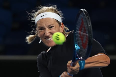 Victoria Azarenka bashes a backhand to Nadia Podoroska.