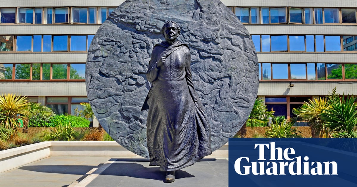 UK public urged to find statues of women for gender gap database