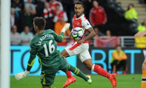 Theo Walcott is often criticized by Arsenal fans, but seemed in a 4-1 win over Hull.