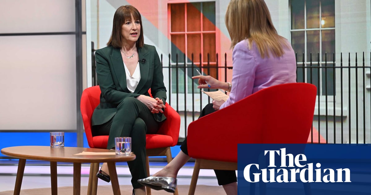Rachel Reeves to cut 10,000 civil service jobs in effort to lower government costs