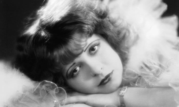 clara bow biography