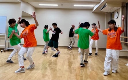 Ara Style Senior practice in Tokyo.