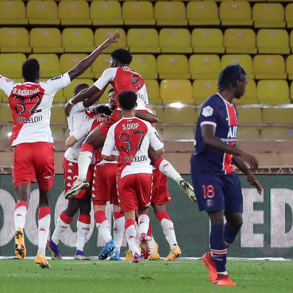 Cesc Fabregas Caps Dramatic Monaco Comeback To Stun Paris Saint Germain Ligue 1 The Guardian