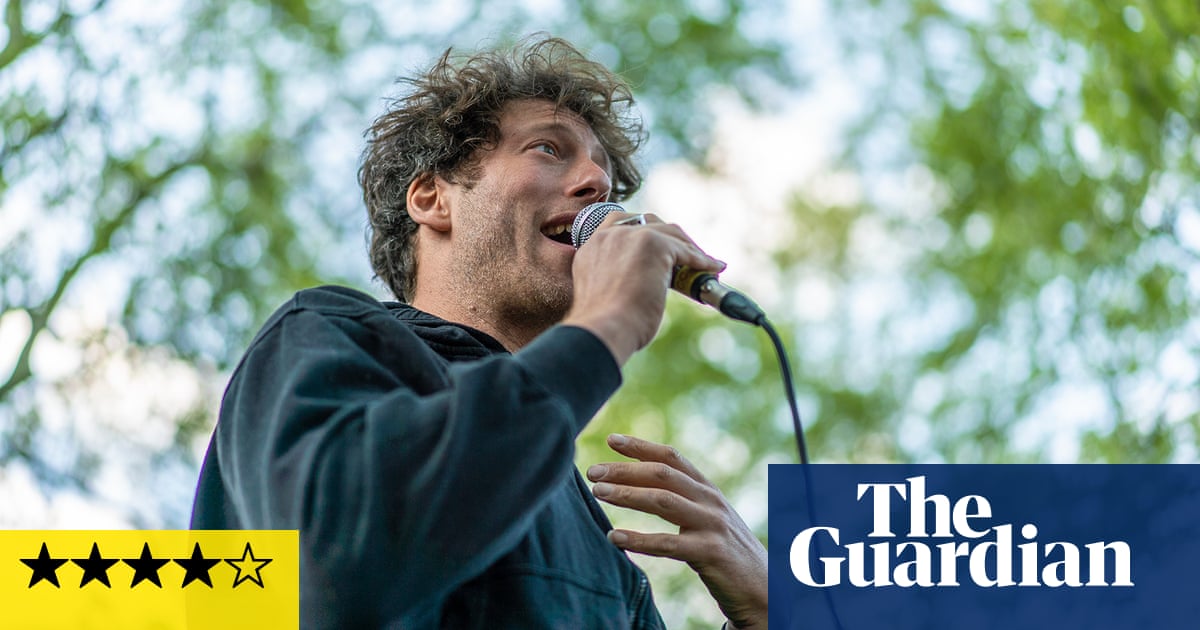 Sam Lee: Old Wow review – a dazzling fusion of nature and song