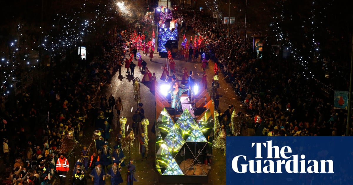 Градският съвет нае фирма за създаване на персонализирани съобщения като