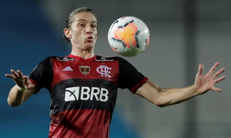 Filipe Luís in action this season for his Brazilian club Flamengo, with whom he won the Copa Libertadores in 2019.