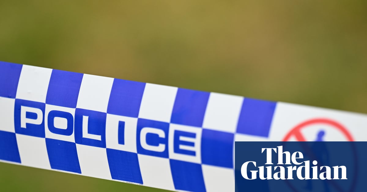 Four killed after minivan crashes into a tree in northern Victoria