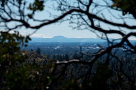 An image of the landscape of Shasta county