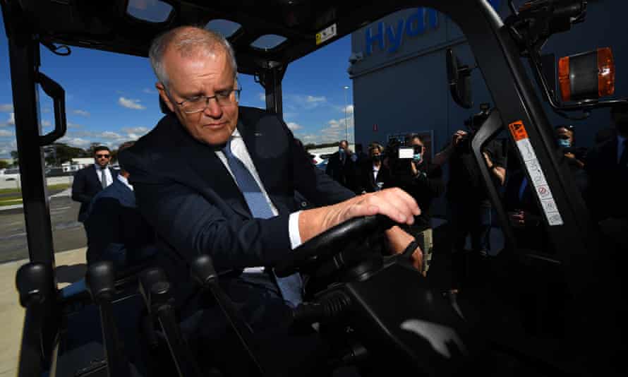 Scott Morrison tries a hydrogen-powered forklift this morning.