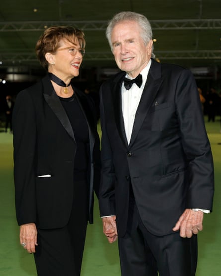 Annette Bening with her husband, Warren Beatty, in 2021