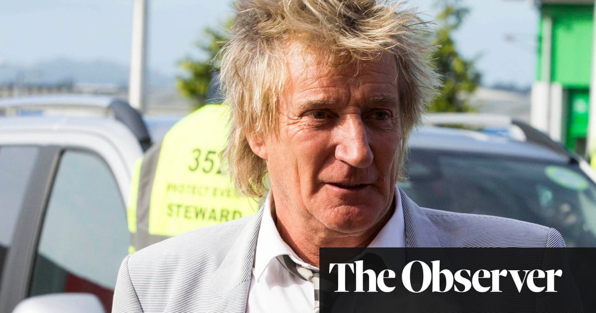 Rod Stewart charged over alleged altercation at Florida resort