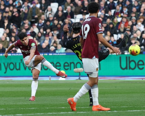 West Ham United’s Mateus Fernandes scores their third goal with a right footed shot from 25 yards out.