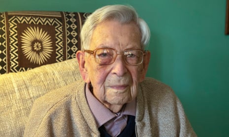 Bob Weighton from Alton, Hampshire, who has died aged 112 from cancer, his family confirmed.