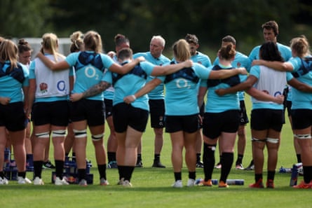 Simon Middleton speaking to his players during training at Pennyhill Park in Surrey