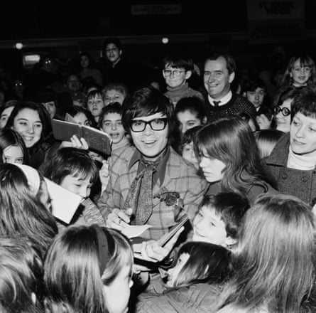 Cliff Richard opens the Alexandra Rose Day Market at Seymour Hall, London in March 1970.