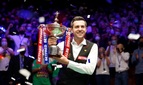 Mark Selby posses for photos after winning the title.