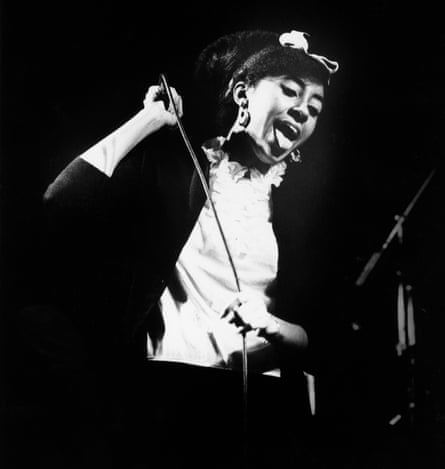 Rhoda Dakar performing in December 1979 at the Moonlight Club, West Hampstead, London.